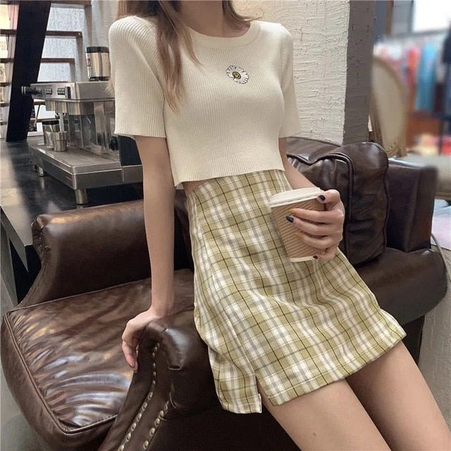 Chic Plaid Skirt